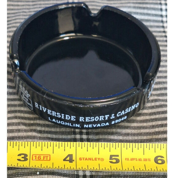 Lot of 4 casino ashtrays- Cal-Neva- Riverside- Harvey's(cracked)- International - Picture 7 of 8